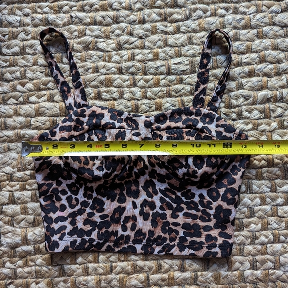 Fun Animal Print Top Size Small - Picture 5 of 5